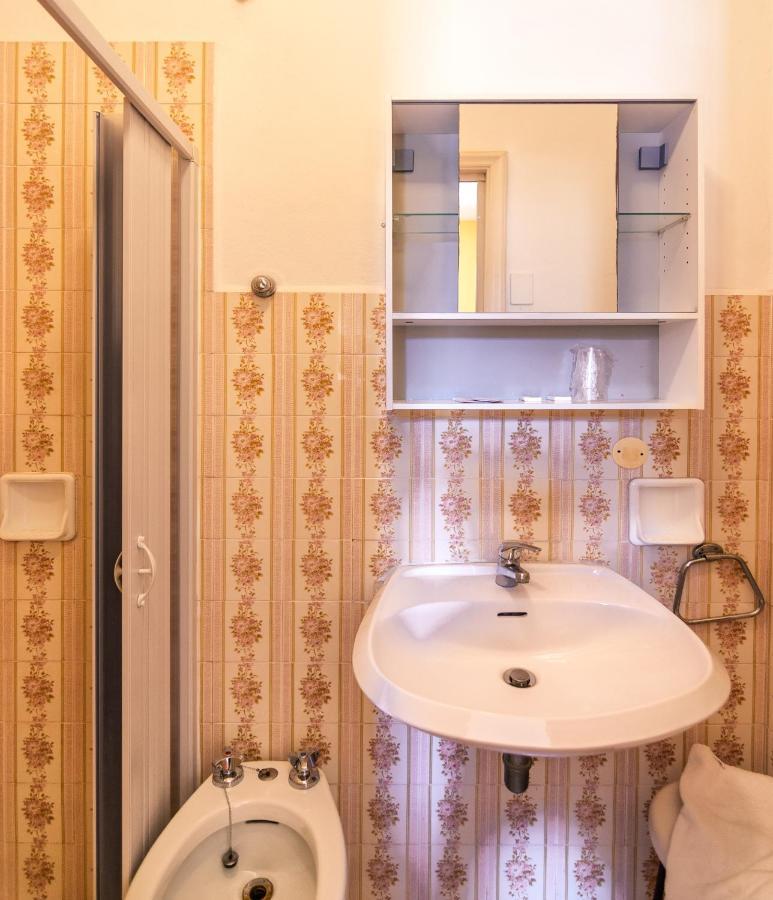 Hotel Stella Del Mare Виареджо Экстерьер фото